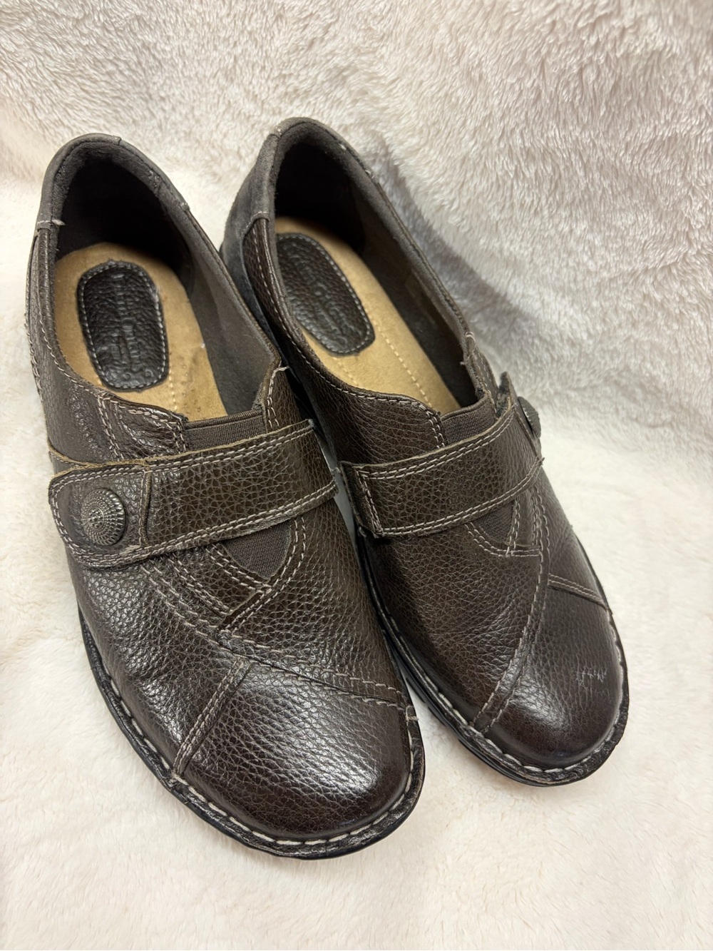Earth Origins Brown Leather Slip-On Loafers